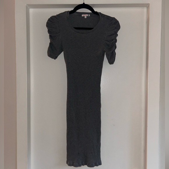 Sundry Dresses & Skirts - Sundry gray cotton bodycon puffy sleeve mini dress size 0